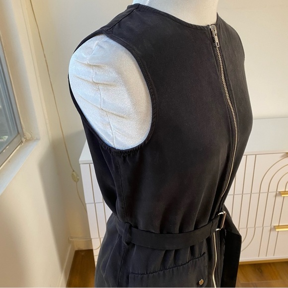 & Other Stories Sleeveless Utility Belted Zip Dress inn Black EU 34 / US 4 - Picture 5 of 7